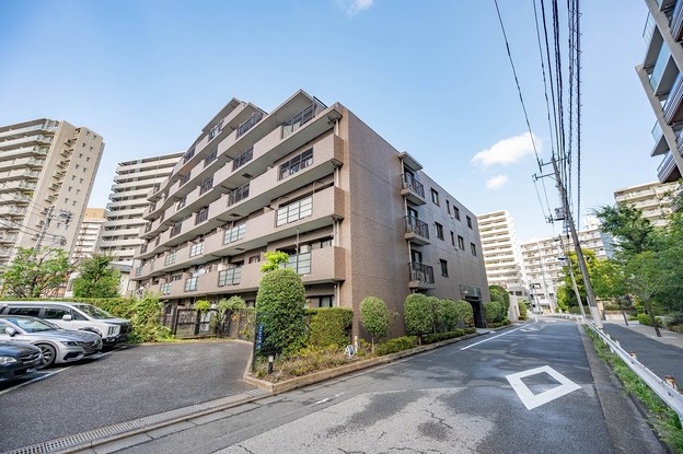 apartment 東京都渋谷区千駄ヶ谷４丁目19-18