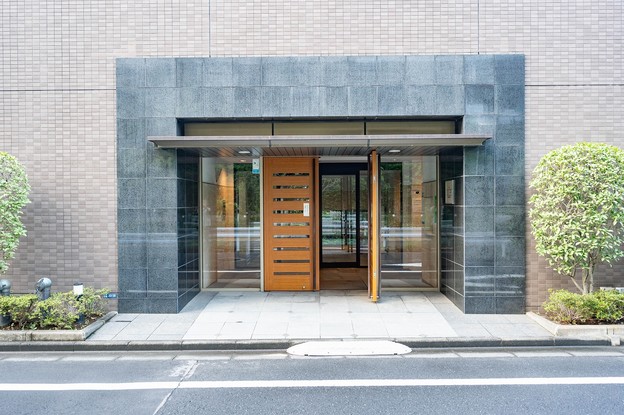 apartment 東京都渋谷区千駄ヶ谷４丁目19-18