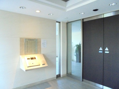 apartment 東京都渋谷区千駄ヶ谷４丁目19-18