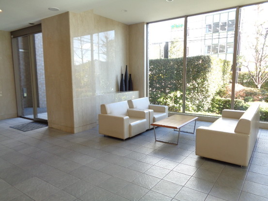 apartment 東京都渋谷区千駄ヶ谷４丁目19-18