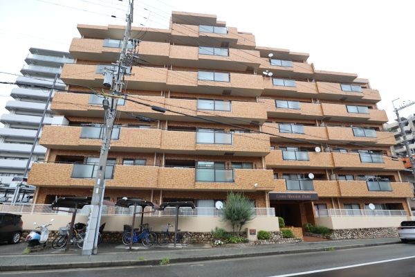 apartment 東京都渋谷区千駄ヶ谷４丁目19-18