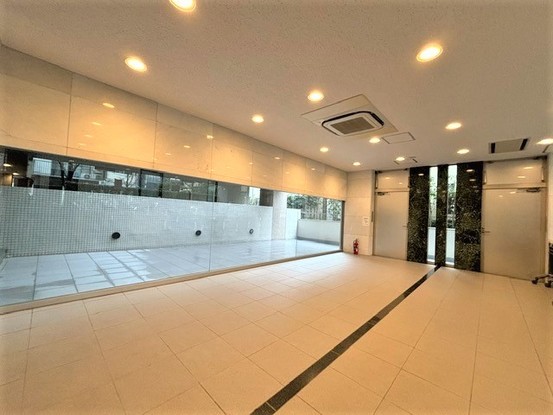apartment 東京都渋谷区千駄ヶ谷４丁目19-18