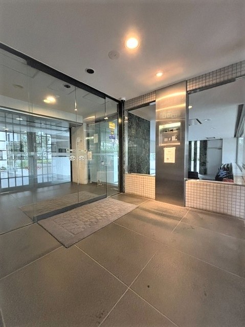apartment 東京都渋谷区千駄ヶ谷４丁目19-18