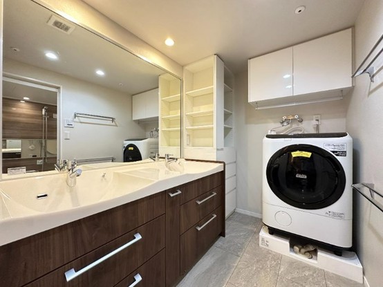 apartment 東京都新宿区四谷４丁目28-20 パレエテルネル403号室