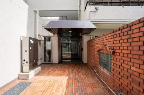 apartment 東京都新宿区四谷４丁目28-20 パレエテルネル403号室