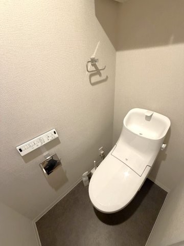 apartment 東京都新宿区四谷４丁目28-20 パレエテルネル403号室