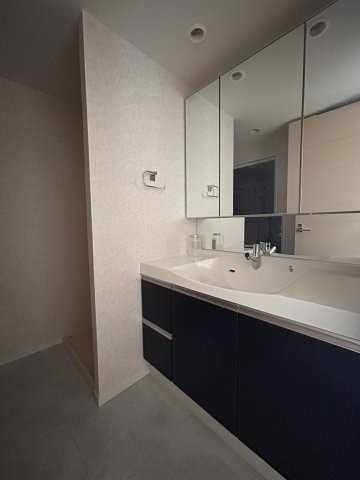 apartment 東京都新宿区四谷４丁目28-20 パレエテルネル403号室