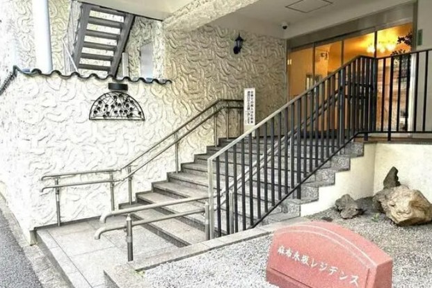 apartment 東京都新宿区四谷４丁目28-20 パレエテルネル403号室