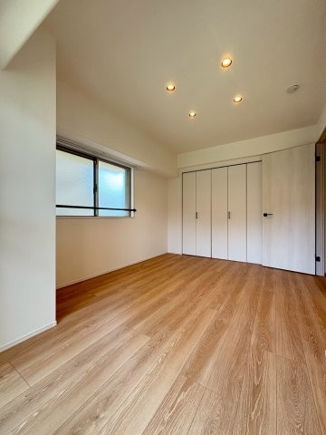 apartment 千葉県浦安市入船４丁目3-1 新浦安エスケービル1階