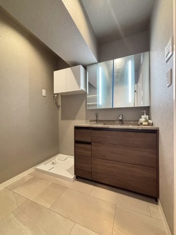 apartment 千葉県浦安市入船４丁目3-1 新浦安エスケービル1階
