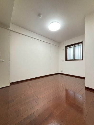 apartment 千葉県浦安市入船４丁目3-1 新浦安エスケービル1階
