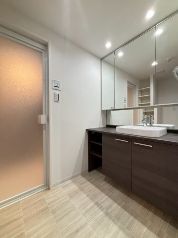 apartment 千葉県浦安市入船４丁目3-1 新浦安エスケービル1階