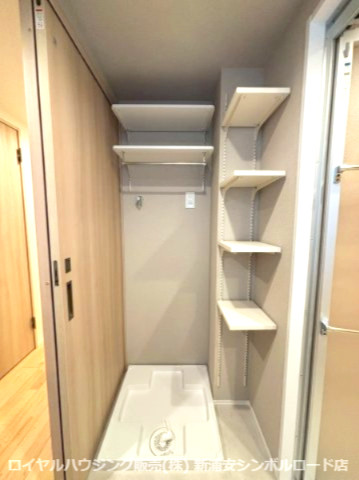 apartment 千葉県浦安市入船４丁目3-1 新浦安エスケービル1階