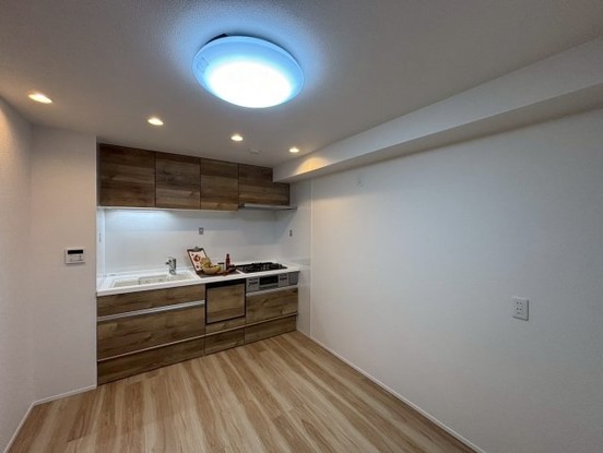 apartment 千葉県浦安市入船４丁目3-1 新浦安エスケービル1階