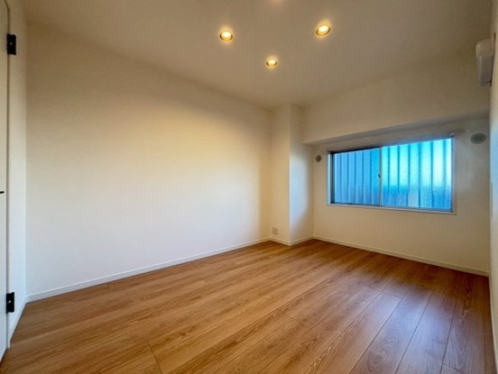 apartment 千葉県浦安市入船４丁目3-1 新浦安エスケービル1階