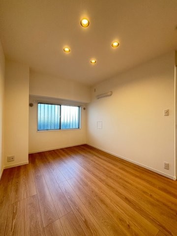 apartment 千葉県浦安市入船４丁目3-1 新浦安エスケービル1階