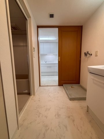 apartment 千葉県浦安市入船４丁目3-1 新浦安エスケービル1階
