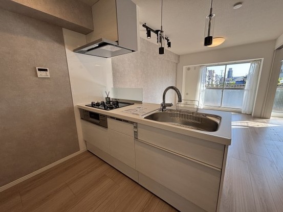 apartment 千葉県千葉市美浜区高洲１丁目22-23 稲毛海岸ニイクラビル1階