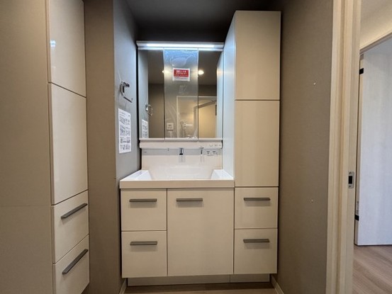 apartment 千葉県千葉市美浜区高洲１丁目22-23 稲毛海岸ニイクラビル1階
