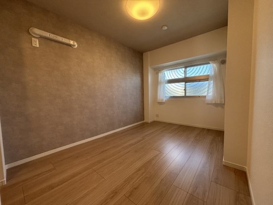 apartment 千葉県千葉市美浜区高洲１丁目22-23 稲毛海岸ニイクラビル1階