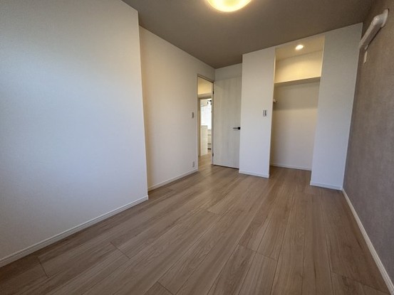 apartment 千葉県千葉市美浜区高洲１丁目22-23 稲毛海岸ニイクラビル1階