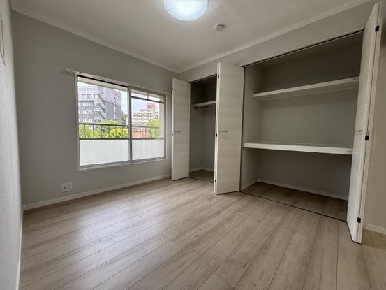 apartment 千葉県千葉市美浜区高洲１丁目22-23 稲毛海岸ニイクラビル1階