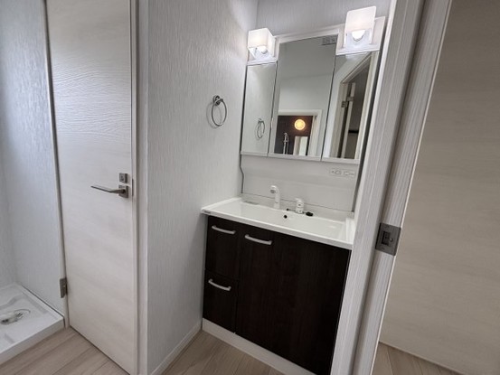 apartment 千葉県千葉市美浜区高洲１丁目22-23 稲毛海岸ニイクラビル1階