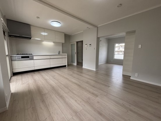 apartment 千葉県千葉市美浜区高洲１丁目22-23 稲毛海岸ニイクラビル1階