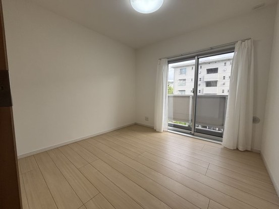 apartment 千葉県千葉市美浜区高洲１丁目22-23 稲毛海岸ニイクラビル1階