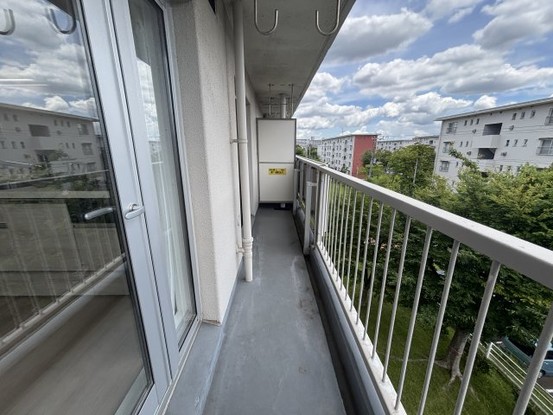 apartment 千葉県千葉市美浜区高洲１丁目22-23 稲毛海岸ニイクラビル1階