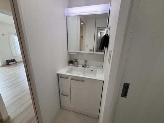 apartment 千葉県千葉市美浜区高洲１丁目22-23 稲毛海岸ニイクラビル1階