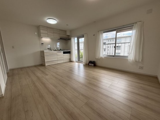 apartment 千葉県千葉市美浜区高洲１丁目22-23 稲毛海岸ニイクラビル1階