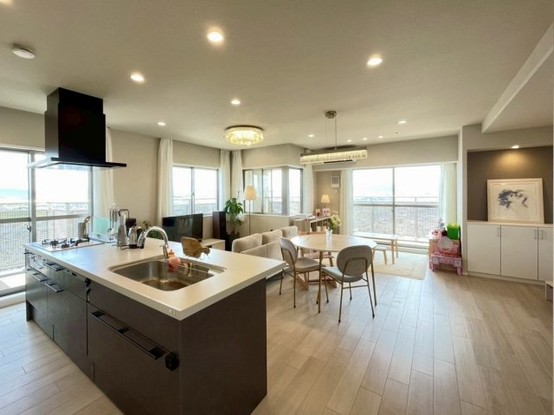 apartment 大阪府大阪市中央区淡路町３丁目6-3 御堂筋MTRビル1階