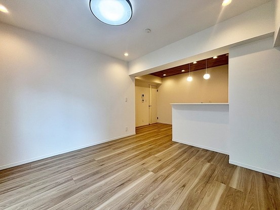 apartment 東京都三鷹市下連雀４丁目
地図を見る