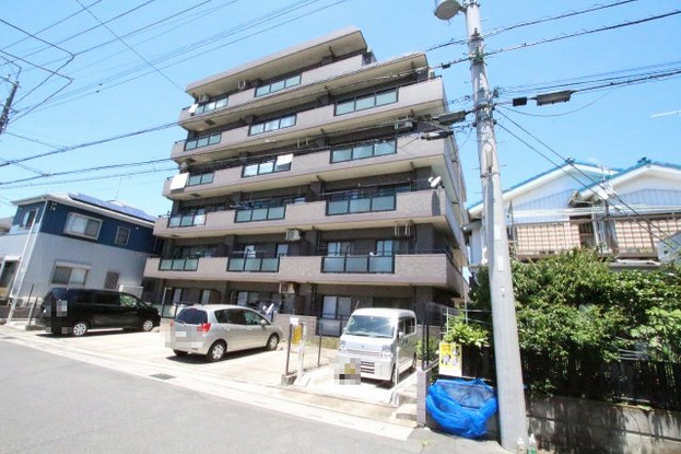 apartment 埼玉県三郷市彦成３丁目207-3
