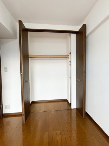 apartment 埼玉県三郷市彦成３丁目207-3