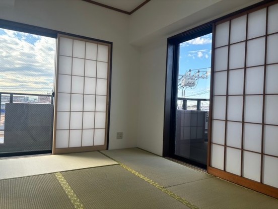 apartment 埼玉県三郷市彦成３丁目207-3