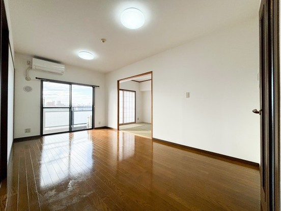 apartment 埼玉県三郷市彦成３丁目207-3