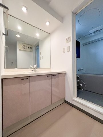 apartment 埼玉県三郷市彦成３丁目207-3