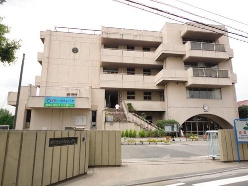 apartment 埼玉県三郷市三郷３丁目
地図を見る