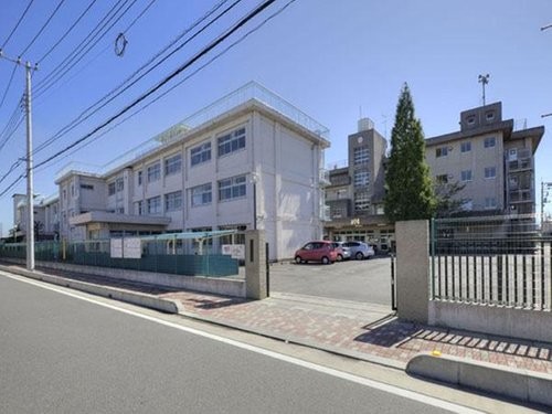 apartment 埼玉県三郷市三郷３丁目
地図を見る