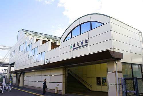 apartment 埼玉県三郷市三郷３丁目
地図を見る