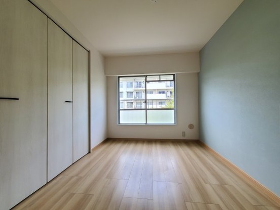 apartment 埼玉県三郷市彦成３丁目
地図を見る