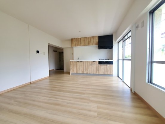 apartment 埼玉県三郷市彦成３丁目
地図を見る