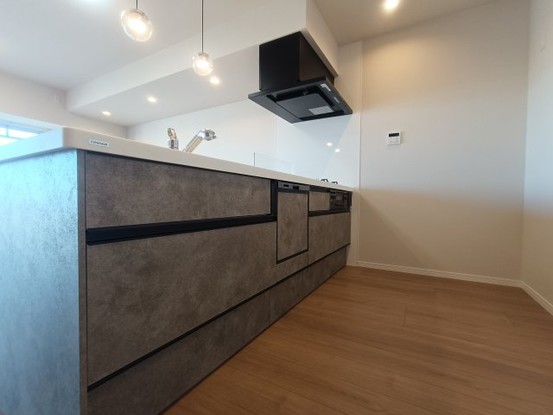 apartment 埼玉県三郷市さつき平２丁目
地図を見る