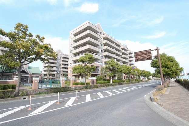 apartment 埼玉県吉川市きよみ野４丁目
地図を見る