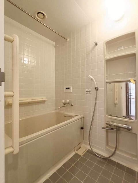 apartment 埼玉県三郷市高州１丁目
地図を見る