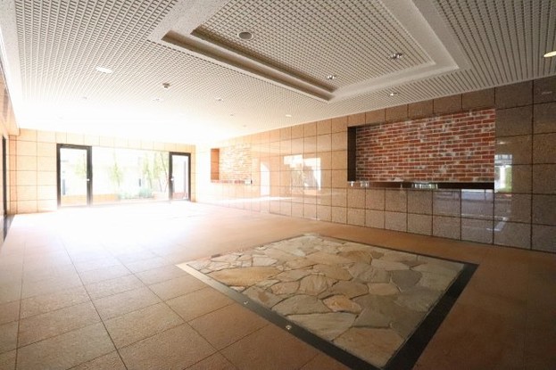 apartment 埼玉県三郷市彦成３丁目207-3