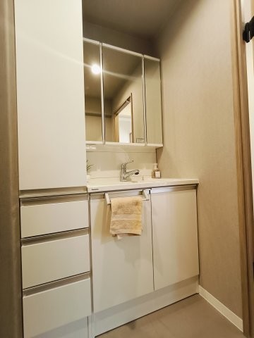 apartment 埼玉県三郷市早稲田６丁目
地図を見る
