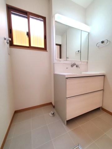 detached 埼玉県三郷市彦野１丁目
地図を見る